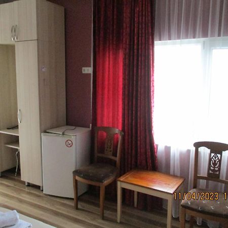 Guest House Nino Махинари Стая снимка