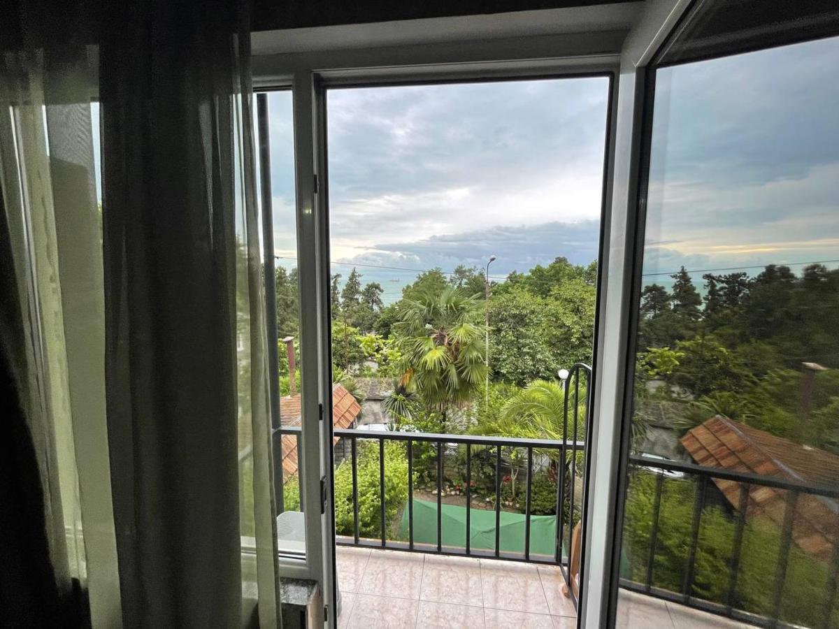 Guest House Nino Махинари Екстериор снимка