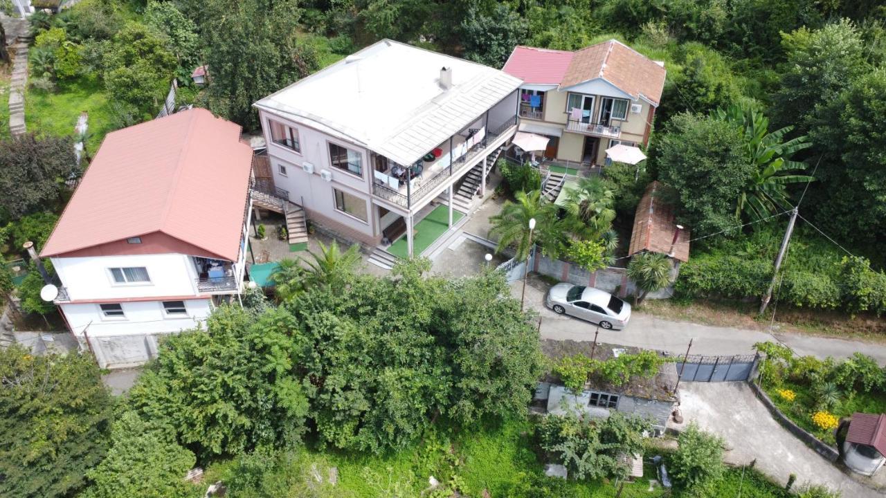Guest House Nino Махинари Екстериор снимка