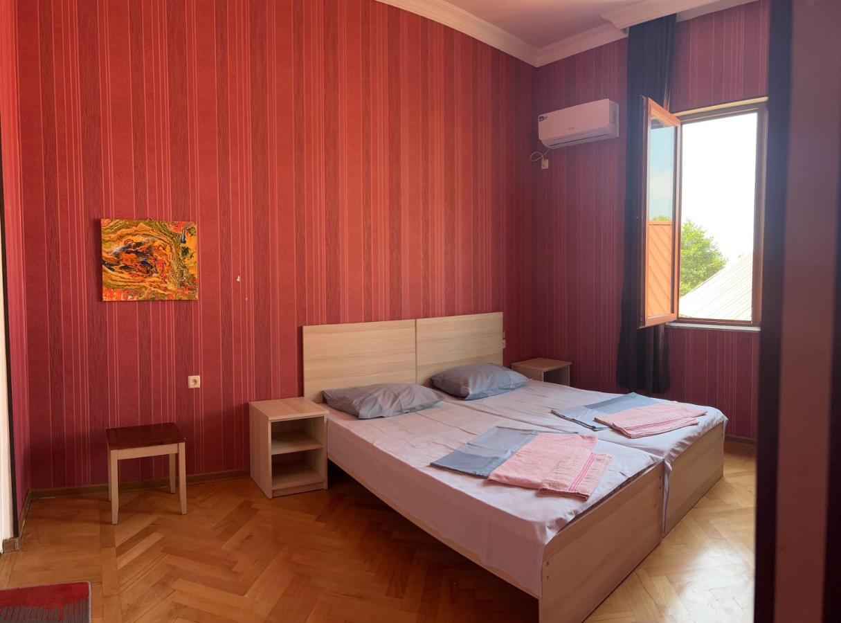 Guest House Nino Махинари Екстериор снимка